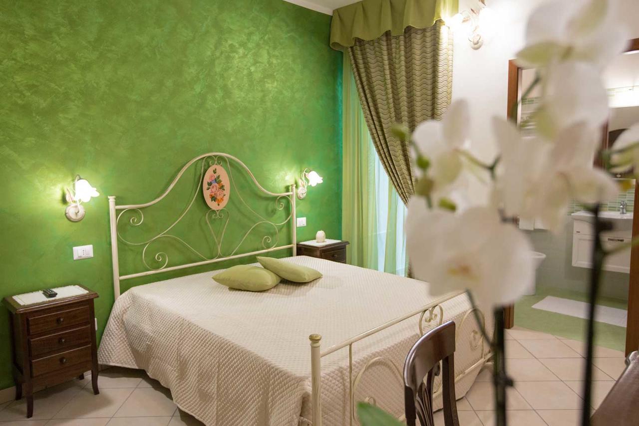 B&B Le Due Gioie タヴィアーノ エクステリア 写真